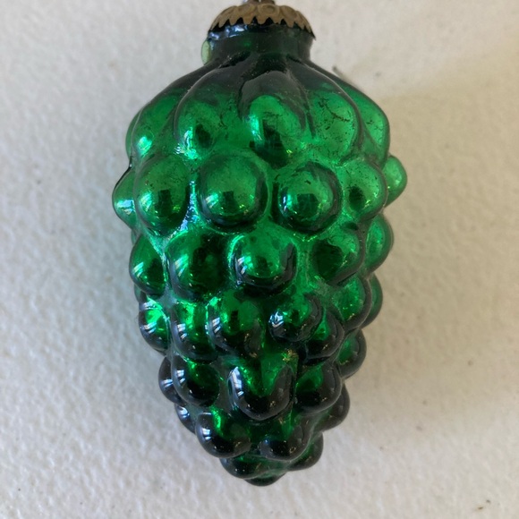 Antique German 3” Kugel Green Grapes Cluster Christmas Ornament Heavy Flaw - Picture 2 of 7